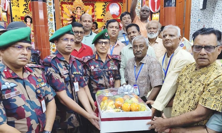 কুমিল্লার সীমান্তে ১৭৬ পূজামণ্ডপে বিজিবির কড়া নিরাপত্তা