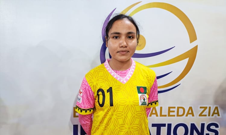 টুর্নামেন্ট খেলার সুযোগ কম থাকায় ভারতের সাথে ব্যবধান: সুমাইয়া